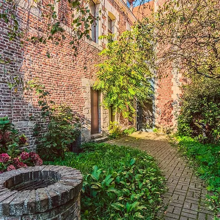 Duplex En Cave Voutee Au Coeur De Daire *