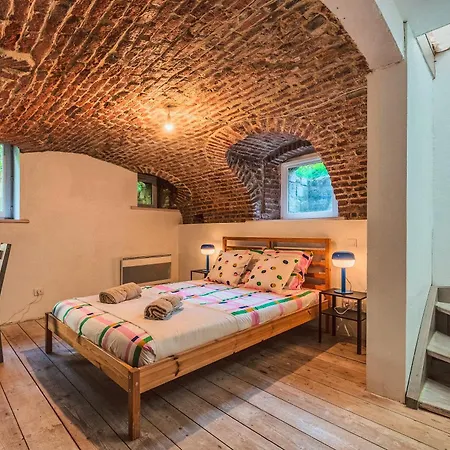 Duplex En Cave Voutee Au Coeur De * Douai