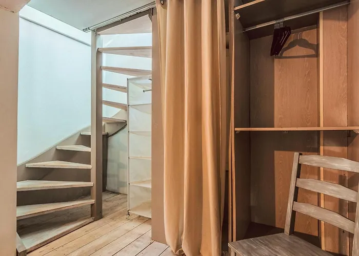 Appartement Duplex En Cave Voutée Au Coeur De *