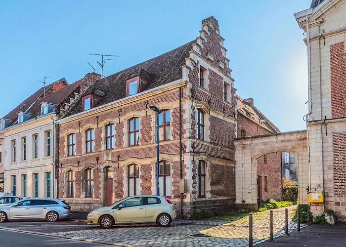 Appartement Duplex En Cave Voutée Au Coeur De *